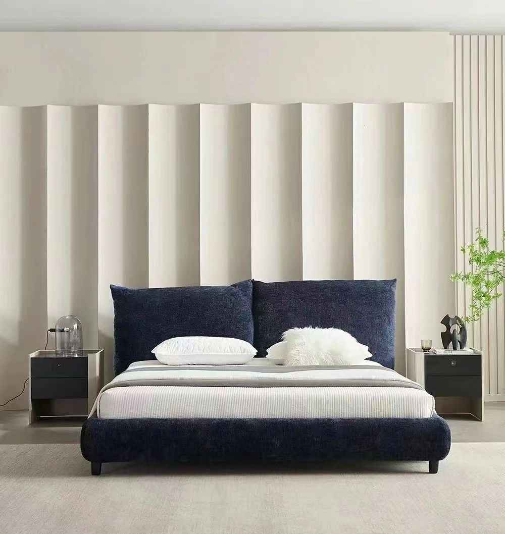 Italian minimalist high-end light luxury bedroom furniture modern simple style designer original petal fabric double bed
