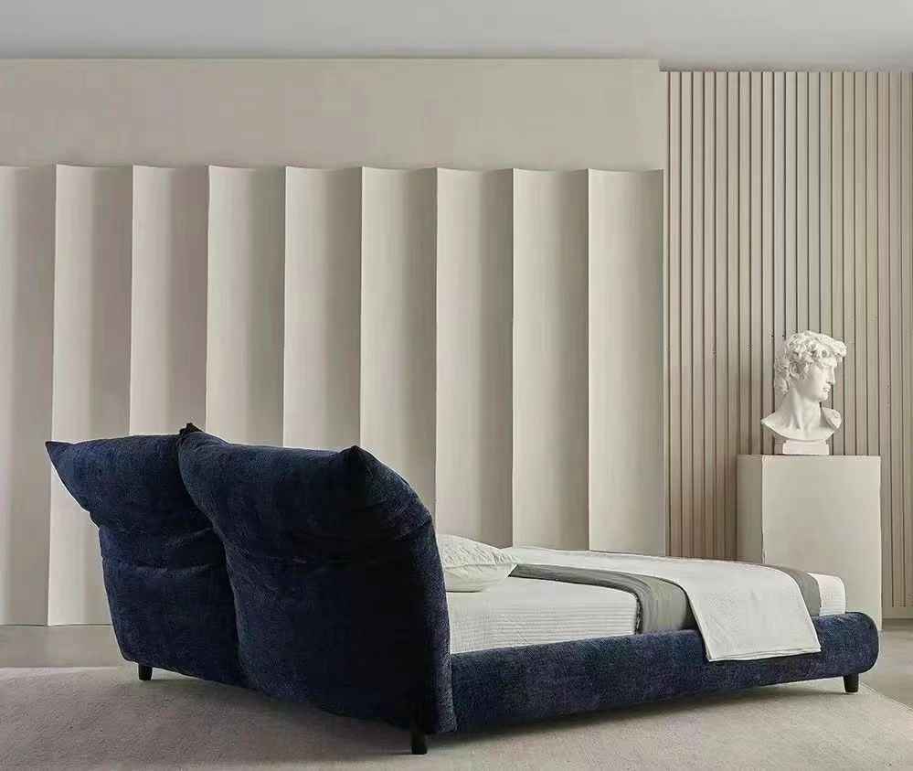 Italian minimalist high-end light luxury bedroom furniture modern simple style designer original petal fabric double bed