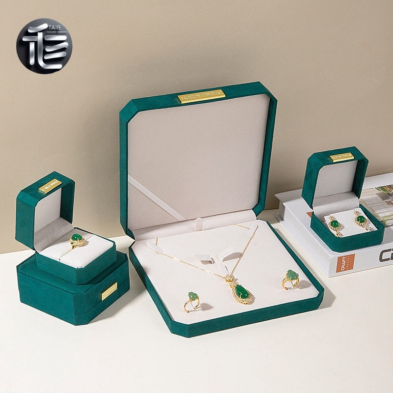 Christmas Jewelry Gift Box – Festive Velvet Ring & Necklace Box, Holiday Present for Her