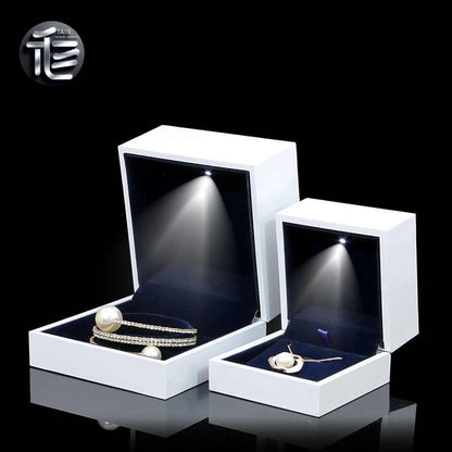5pcs LED Jewelry Box with Light for Necklace Ring and Bracelet Gift1