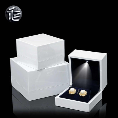 5pcs LED Jewelry Box with Light for Necklace Ring and Bracelet Gift1