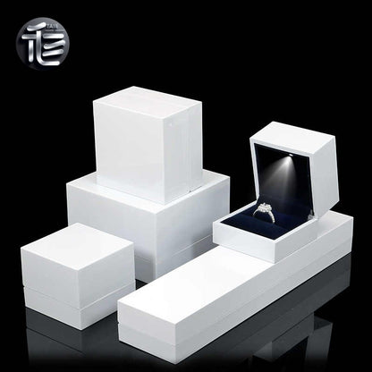 5pcs LED Jewelry Box with Light for Necklace Ring and Bracelet Gift1