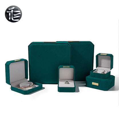 Christmas Jewelry Gift Box – Festive Velvet Ring & Necklace Box, Holiday Present for Her