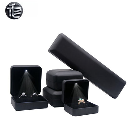 5pcs LED Jewelry Box with Bat Heart Ring for Gothic Proposal and Gift