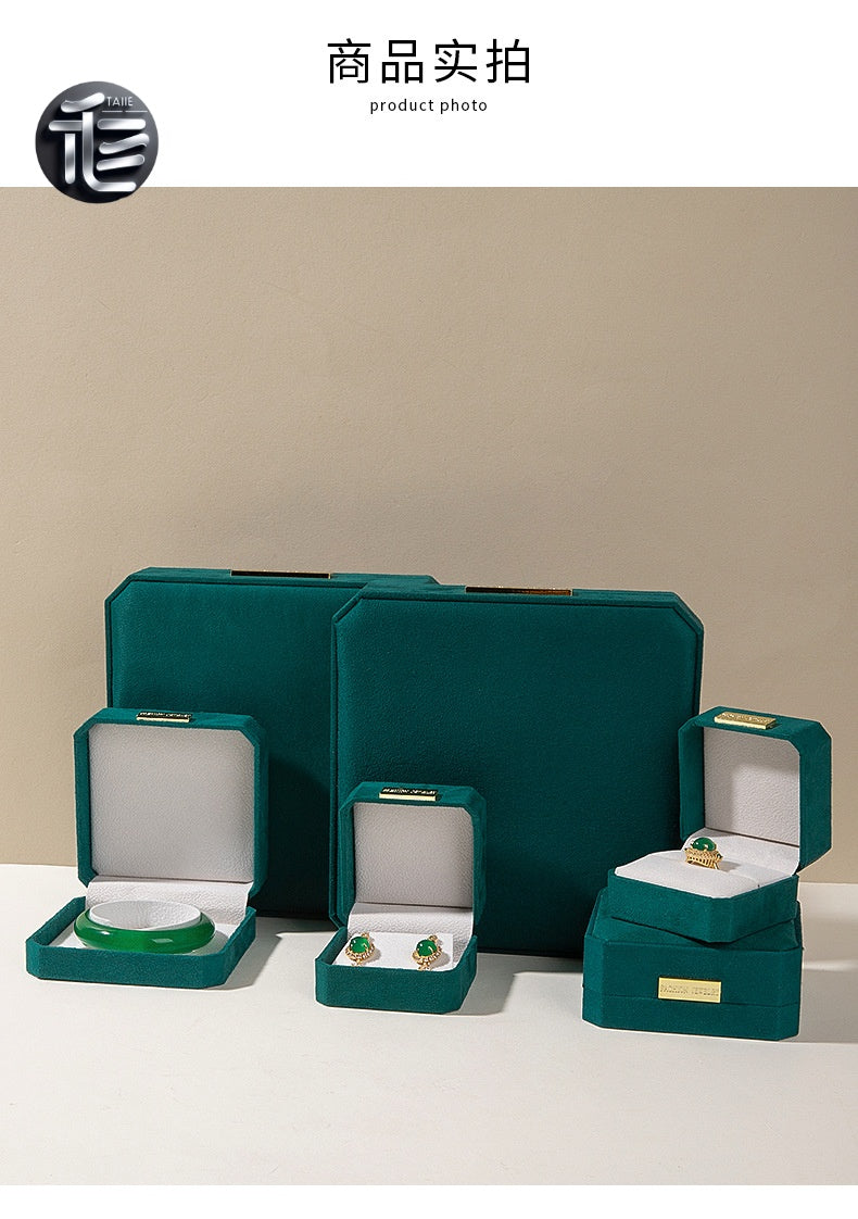 Christmas Jewelry Gift Box – Festive Velvet Ring & Necklace Box, Holiday Present for Her