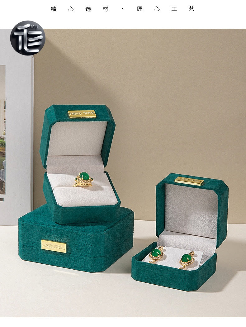 Christmas Jewelry Gift Box – Festive Velvet Ring & Necklace Box, Holiday Present for Her