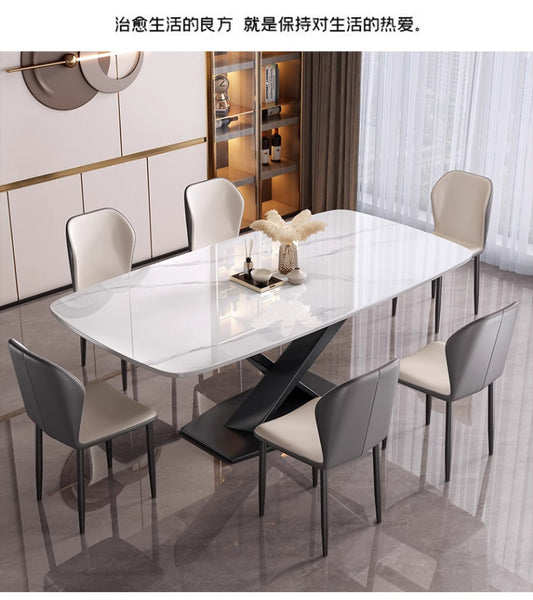 The Italian rock table is modern and simple