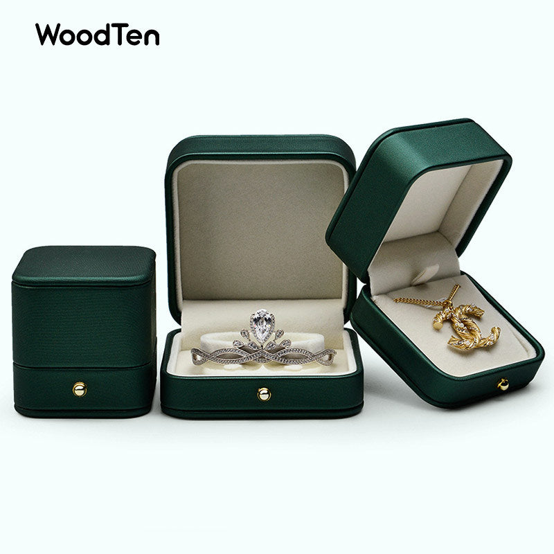 Wholesale Custom Jewelry Boxes | Wood, Plastic & Velvet Options