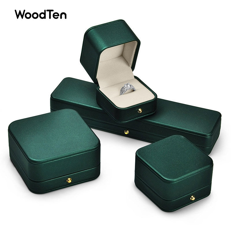 Wholesale Custom Jewelry Boxes | Wood, Plastic & Velvet Options