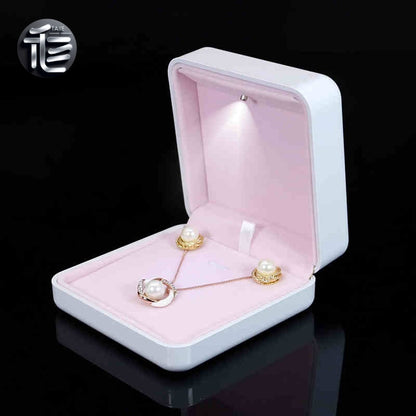 5pcs White LED Jewelry Box with Pink Velvet Interior for Ring and Necklace