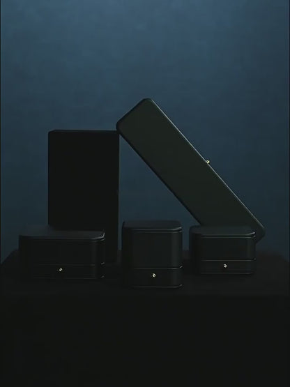 Wholesale Custom Jewelry Boxes | Wood, Plastic & Velvet Options